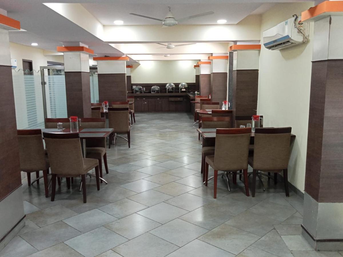 Hotel Western Court Boisar 외부 사진