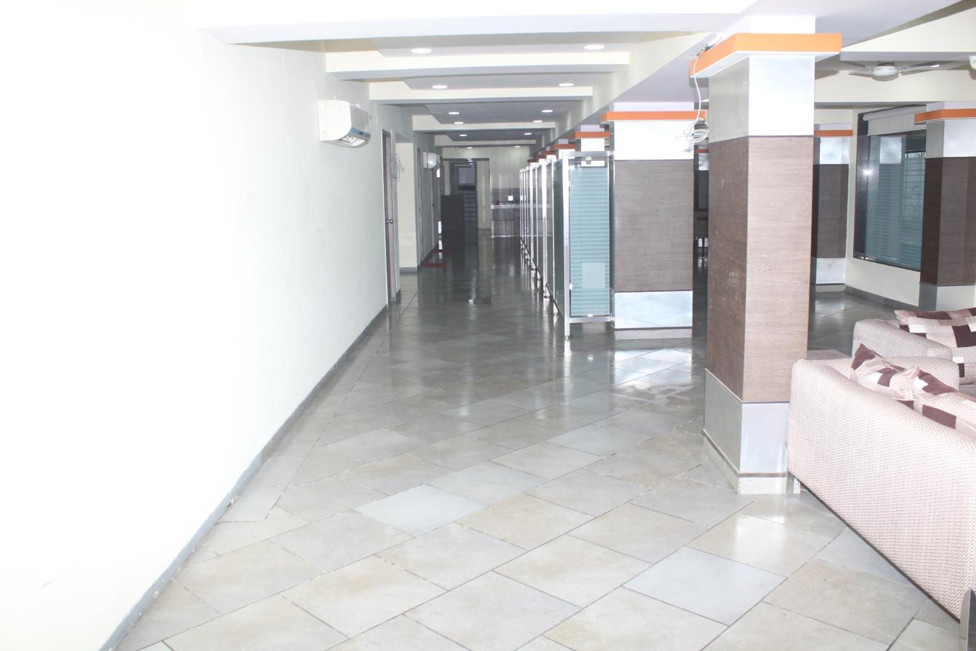 Hotel Western Court Boisar 외부 사진