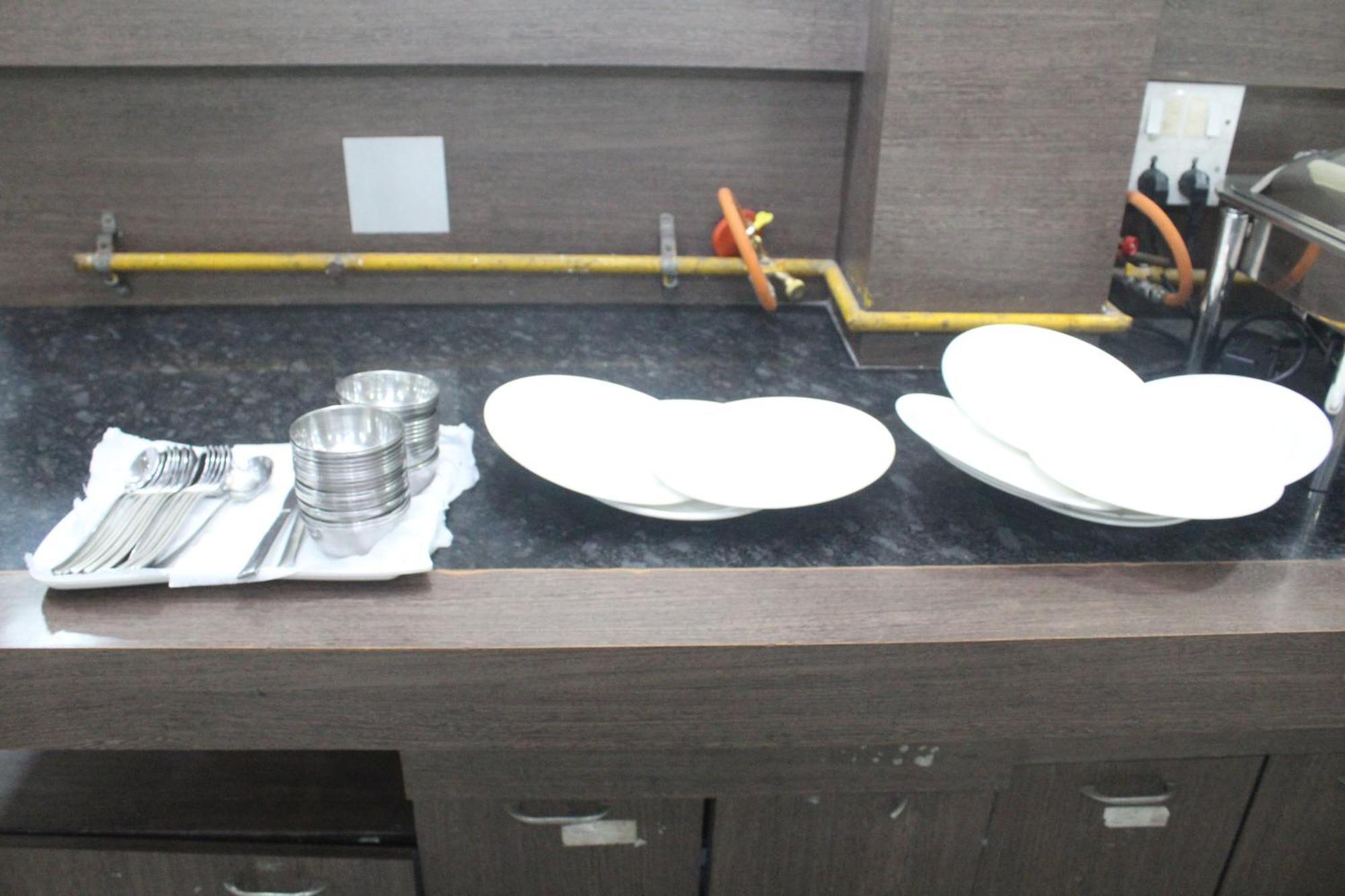 Hotel Western Court Boisar 외부 사진